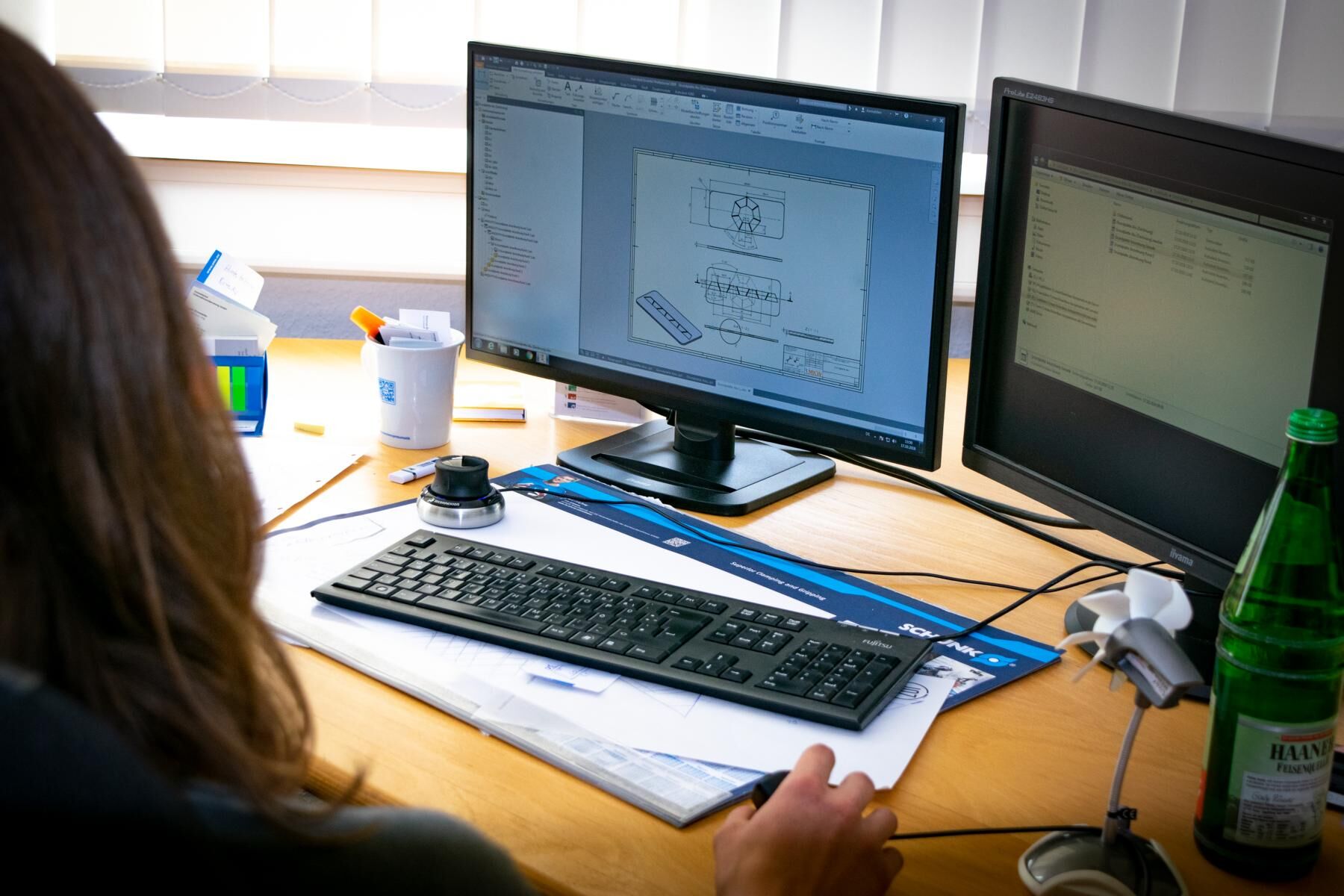 Der Haupteingang der MKW GmbH in Wuppertal